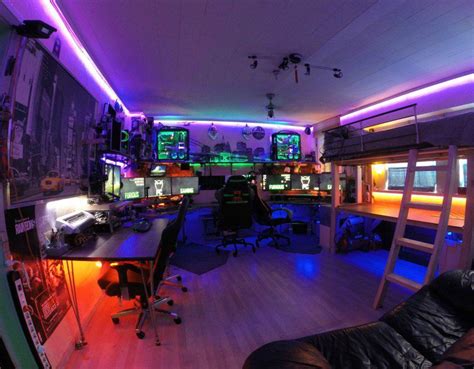 Gamers Den .